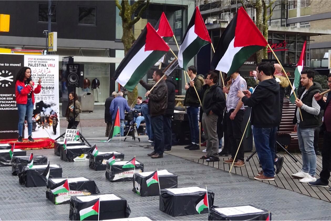 Gazademonstratie Schouwburgplein Rotterdam