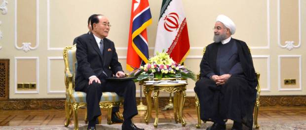 De Noord-Koreaanse parlementsvoorzitter Kim Yong-Nam op bezoek bij de Iraanse president Rouhani (7 augustus 2017)