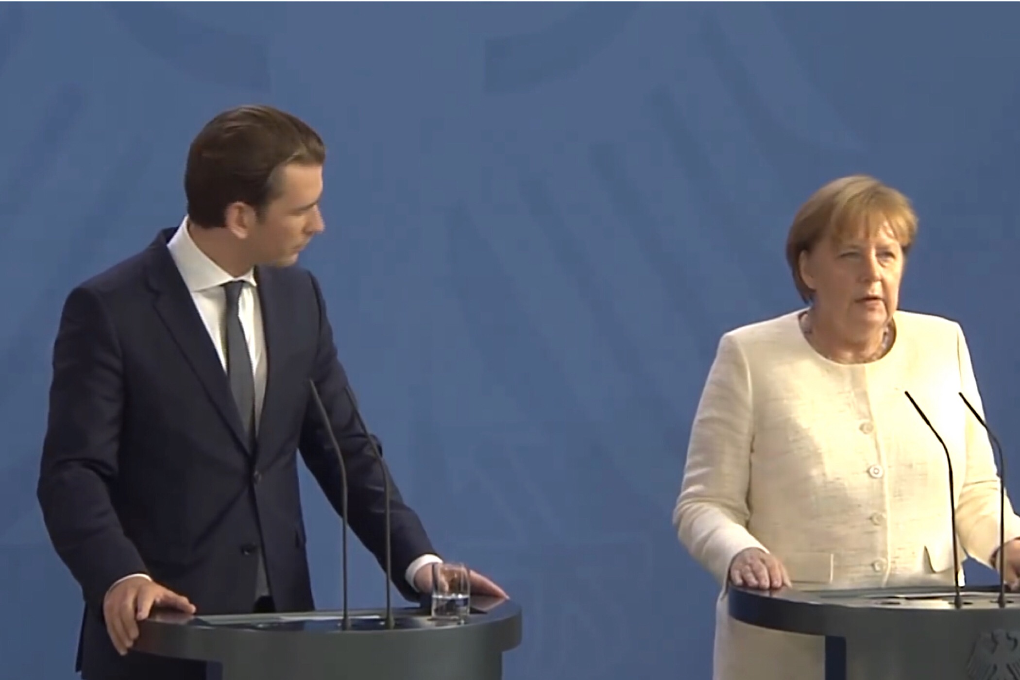 Sebastian Kurz en Angela Merkel op persconferentie 12 juni 2018