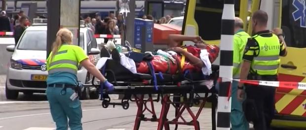 Gewonde van mesaanval op Amsterdam Centraal (31 augustus 2018)