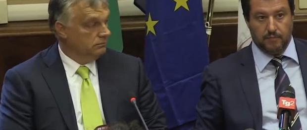 Premier Viktor Orbán van Hongarije en minister Matteo Salvini van Italie in overleg op 28 augustus 2018