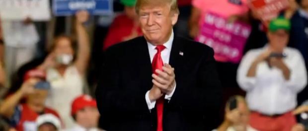 President Trump op een campagnebijeenkomst voor de Midterms