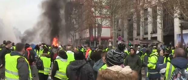 Protestactie Gele Hesjes op Champs-Élysées te Parijs (25 november 2018)