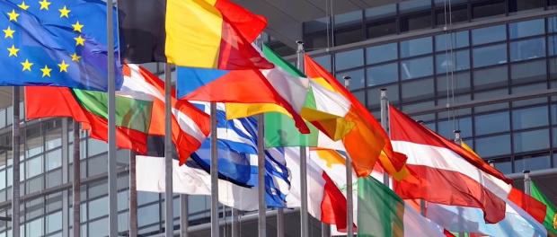 Vlaggen EU-lidstaten in Brussel