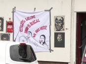 Door We Are Here-illegalen gekraakte woning te Amsterdam.