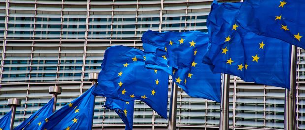 Titelfoto bij artikel Johannes Vervloed “Wopke Hoekstra bejubelt Fort Europa”