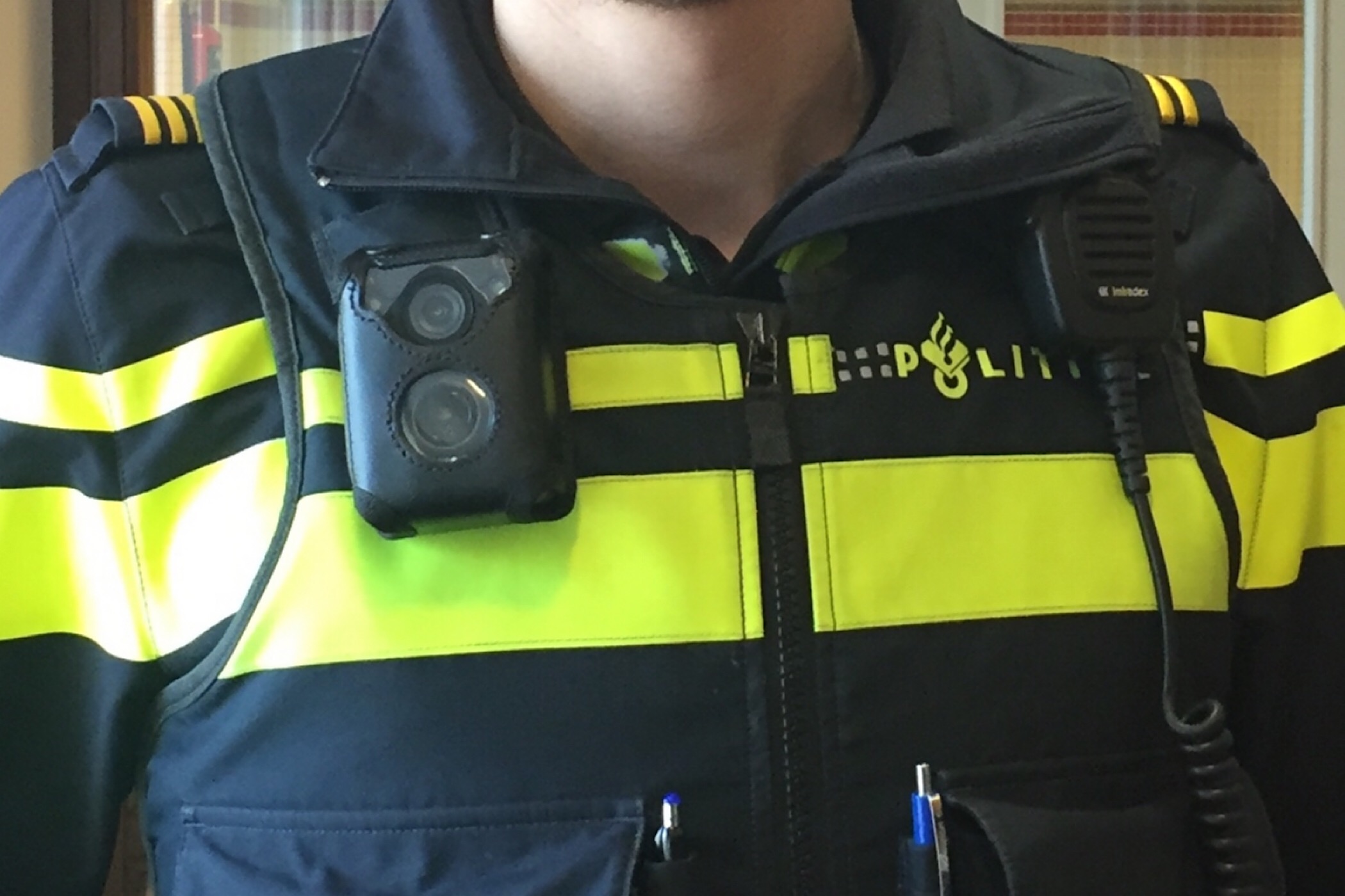 Titelfoto bij artikel Tanya Hoogwerf op OpinieZ.com “Agenten met halal-stempel zijn niet meer neutraal”