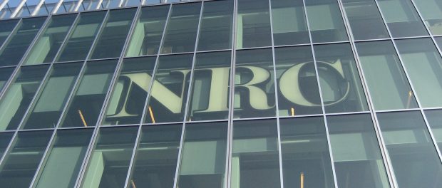 Titelfoto artikel Uri van As voor OpinieZ.com “NRC Ombudsman goochelt met feiten in Mossad-hoax”.