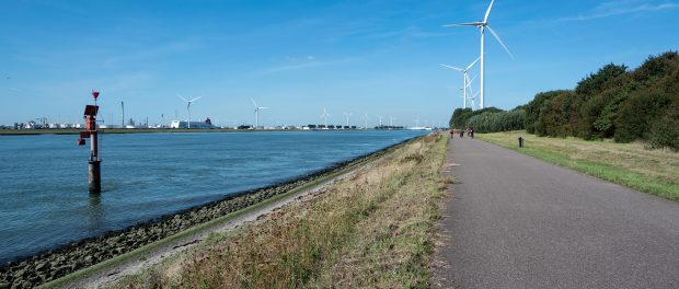 Titelfoto artikel Alma van Hees Opiniez.com “Failliet door Groene Stroom”