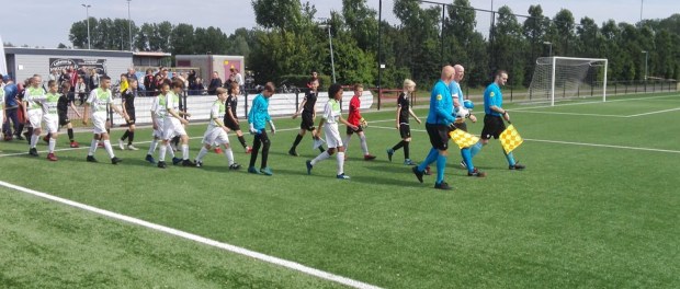 Titelfoto bij artikel Rutte en De Jonge, laat de KNVB Regio Cup beginnen! Jan Gajentaan opiniez