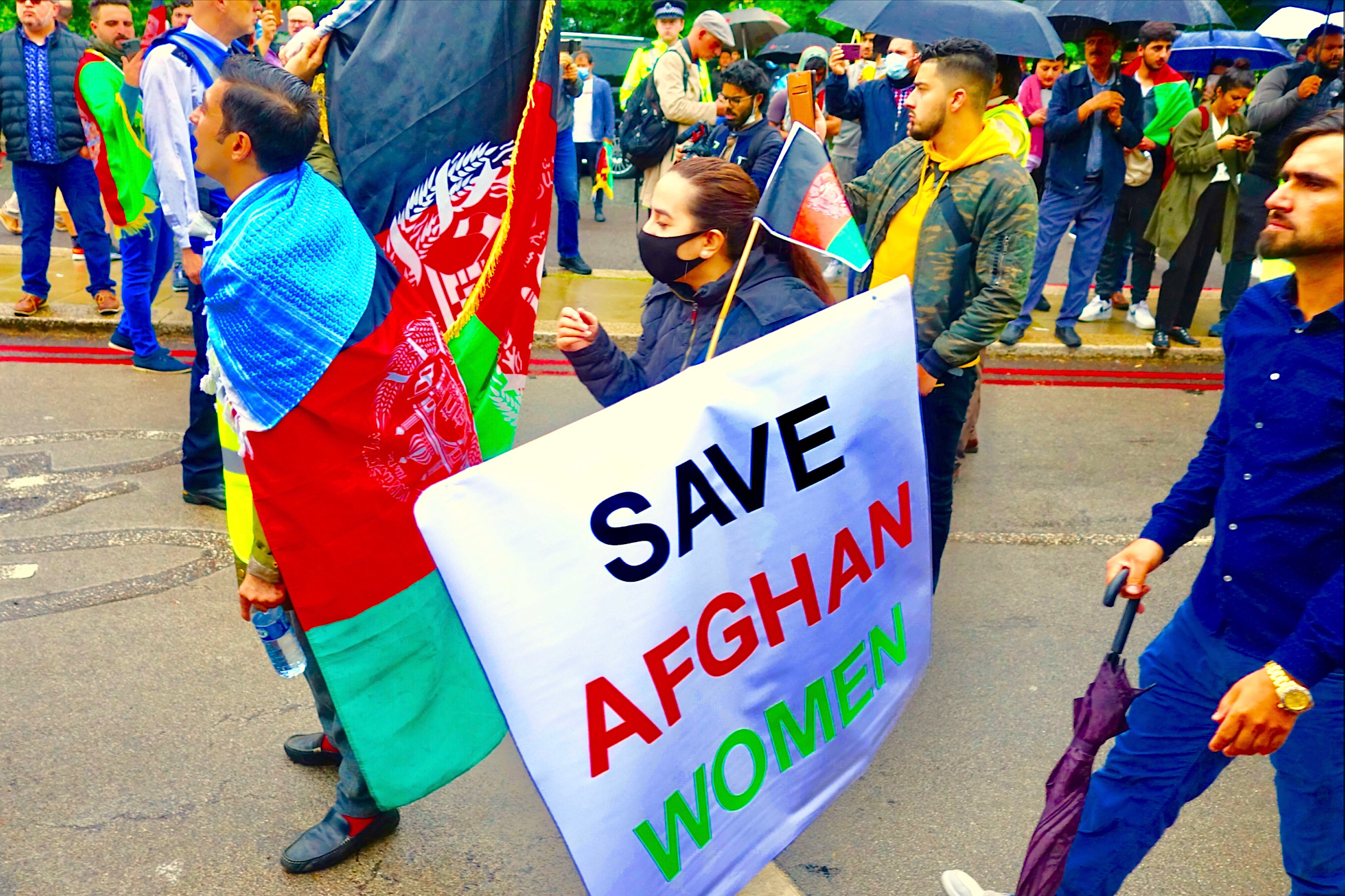 Afghanistan-experts NOS strijken de sharia weer eens glad Sonja dahlmans opiniez Demonstratie afghaanse vrouwen