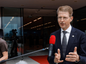 Genderideologie zet vrouwenrechten bij het grofvuil Alma van hees opiniez