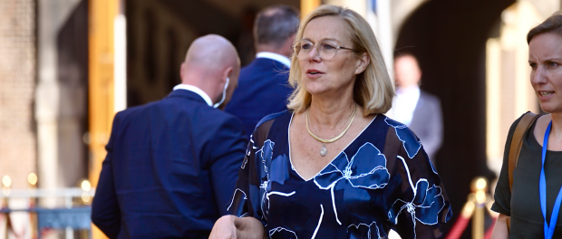 De pauselijke ambities van Sigrid Kaag Uri van as opiniez, vaticaan, VN, macht, instituut