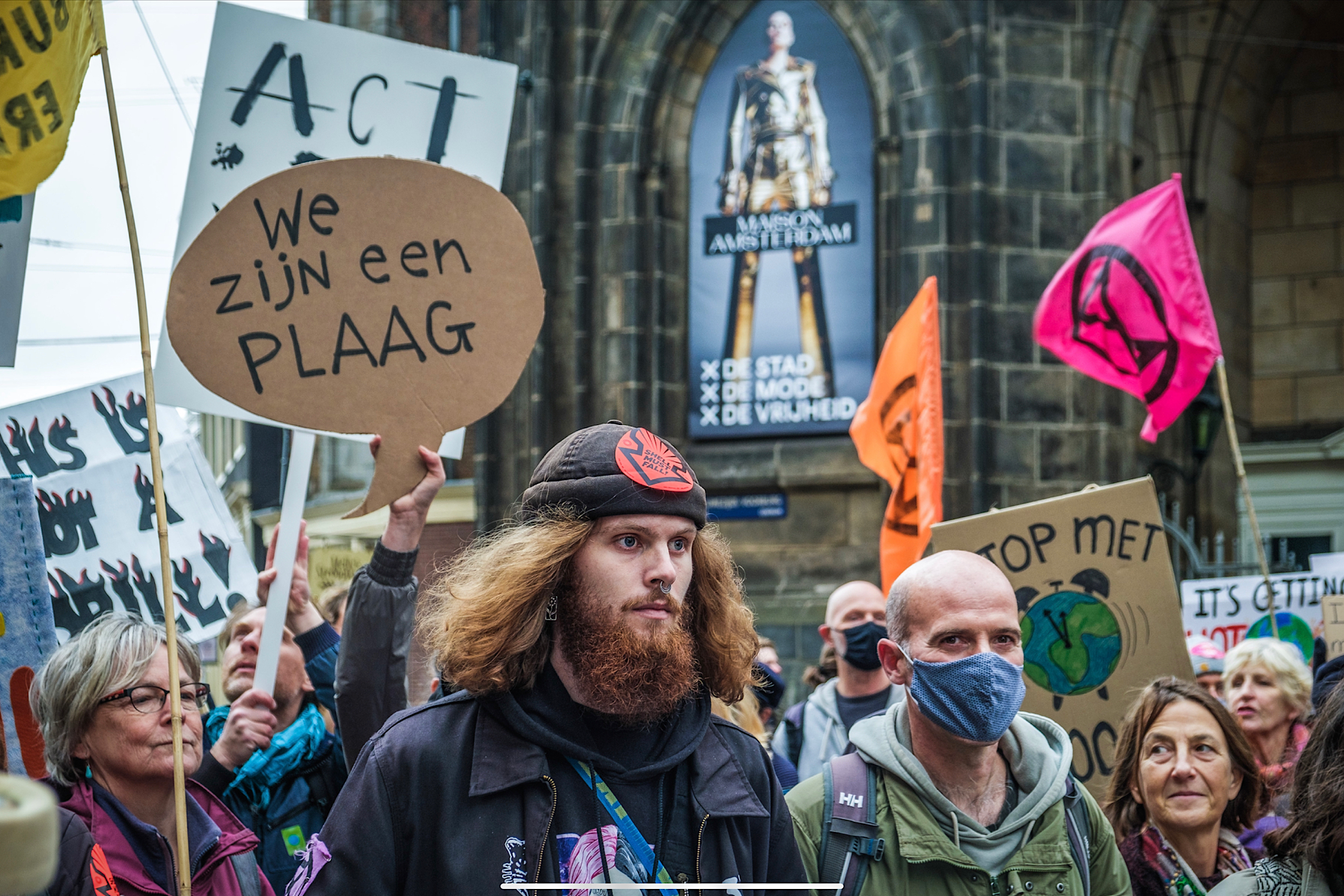 Titelfoto bij artikel OpinieZ Woke Vrijdag - Van Cancellen met BUNQ Bank tot Woke Dogmatiek Redactie opiniez