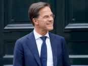 Titelfoto bij Kabinet Rutte-IV knielt voor Kaag en Klaver freek van beetz opiniez