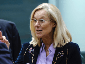 Titelfoto bij artikel Schaamteloze PR-campagne van de NPO voor Sigrid Kaag Jan gajentaan opiniez