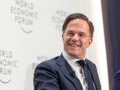Titelfoto bij artikel Eindelijk heeft eindbaas Rutte de uitgang gevonden robert raupach opiniez