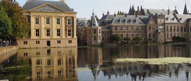Titelfoto bij artikel Het is tijd voor veel democratisch lawaai Ines van bokhoven opiniez