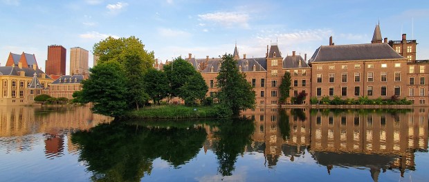 Titelfoto bij artikel Nederland heeft realistische regering nodig Jan gajentaan opiniez