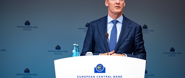 Titelfoto bij artikel De grote financiële verdwijntruc van bankbaas Klaas Knot Raymond Peil opiniez