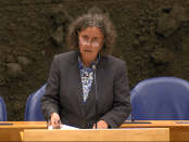Titelfoto bij artikel Asielcrisis toont zorgelijke staat van ons democratisch bestuur Opiniez bauke geersing