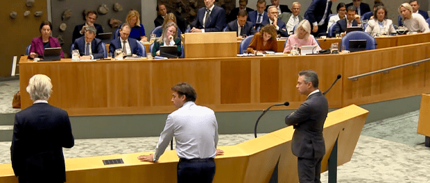 Titelfoto bij artikel Rechts immigratiepact is nodig om ons land te redden jan gajentaan opiniez