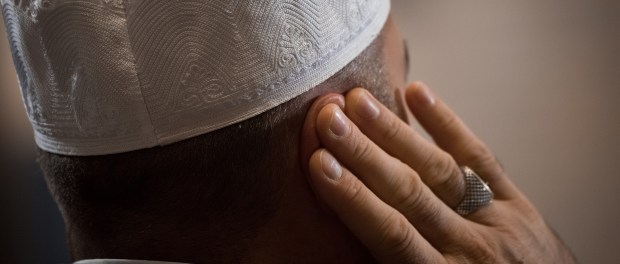 Titelfoto bij artikel Islamisering maakt Nederlanders tot vreemden in eigen land Opiniez ines van bokhoven