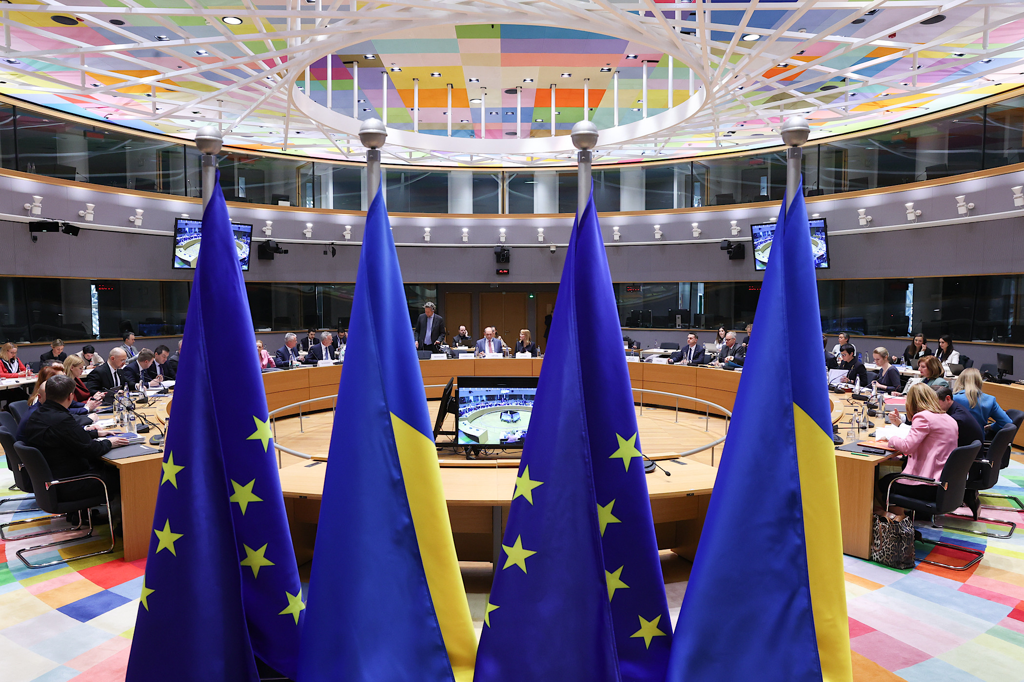 titelfoto bij artikel Nederlands EU-beleid kan breekpunt worden in kabinetsformatie Johannes vervloed opiniez