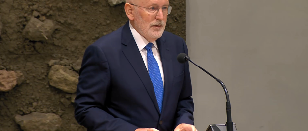 Titelfoto artikel Rasopportunist Frans Timmermans heeft zijn principes weer eens verkocht maaike van charante opiniez