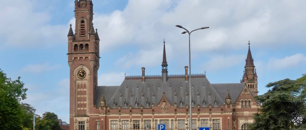 Titelfoto artikel Ontspoord Internationaal Gerechtshof wil nog strenger klimaatbeleid Bauke geersing opiniez