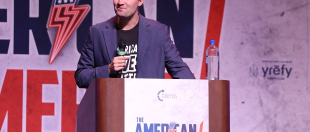 Titelfoto artikel De kille moord op Charlie Kirk ines van bokhoven opiniez