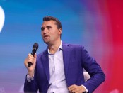 Titelfoto artikel Charlie Kirk wilde herstel christelijke en conservatieve waarden alma van hees opiniez