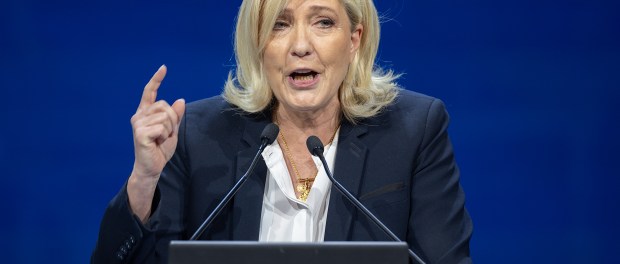 Titelfoto artikel De laatste stuiptrekkingen van globalistisch links johannes vervloed opiniez