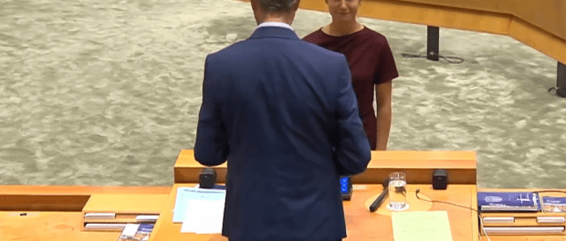 Titelfoto bij artikel Lidewij dekt problemen bij Forum voor Democratie toe Maaike van charante opiniez