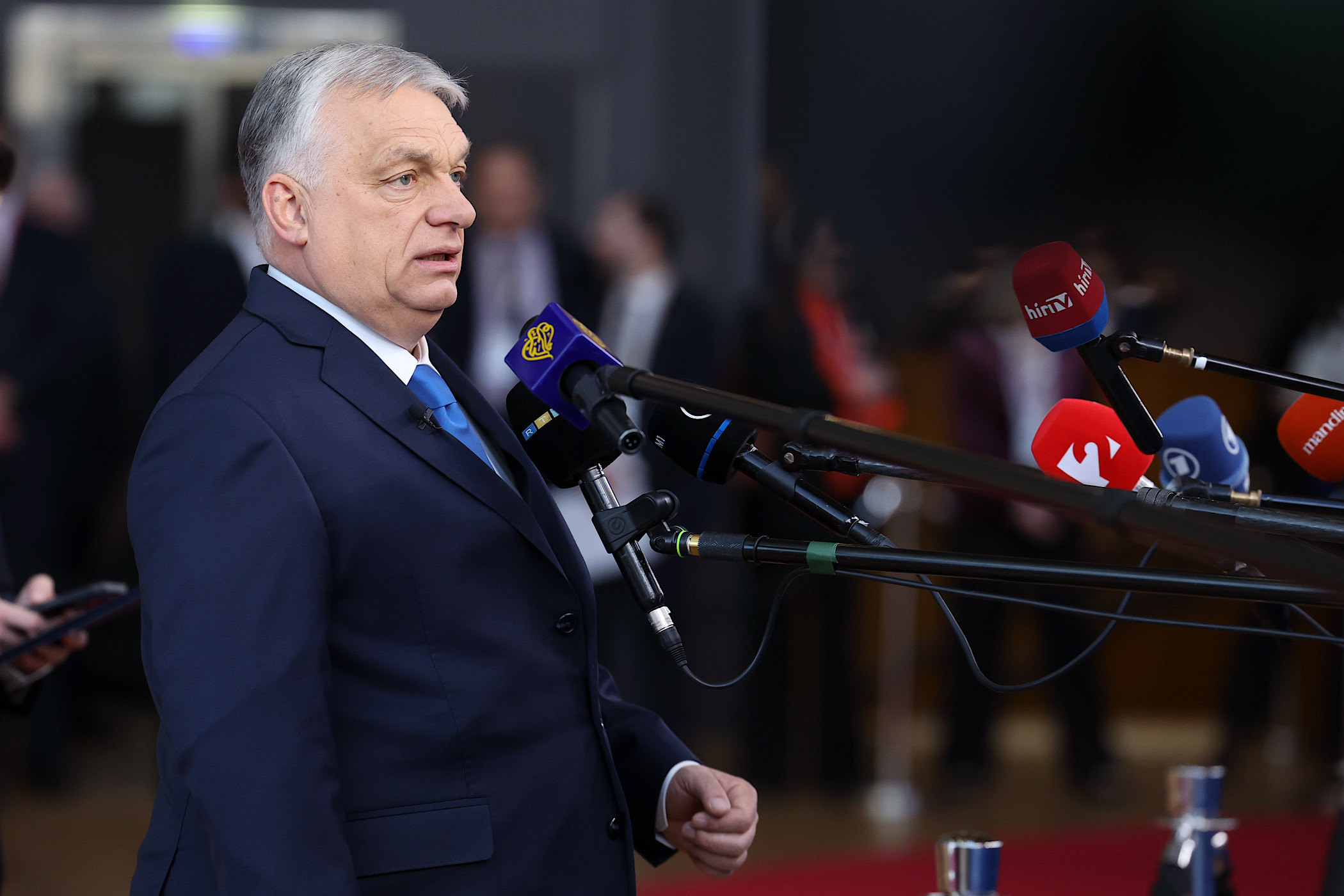Titelfoto bij artikel EU wijst naar Rusland, maar beïnvloedt zelf verkiezingen Hongarije Serre verweij opiniez