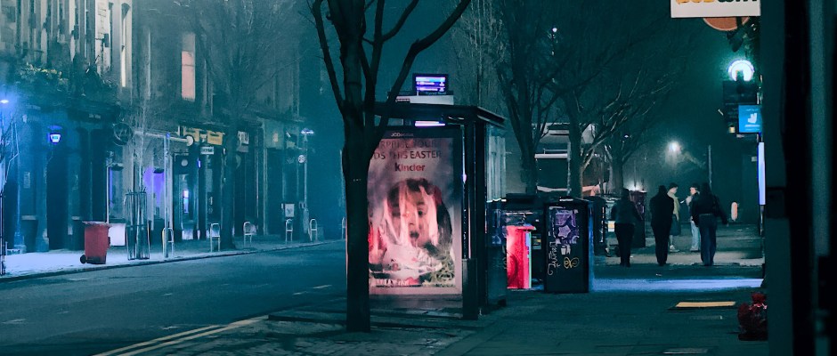 Titelfoto artikel De zorgvuldig doodgezwegen straatoorlog Ines van bokhoven opiniez